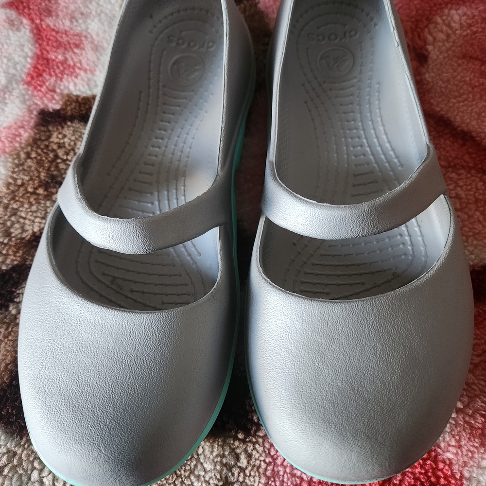 CROCS Women's Light Gray Mary Jane Flats with Mint Trim